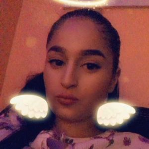 Meet your Posher, Beatriz